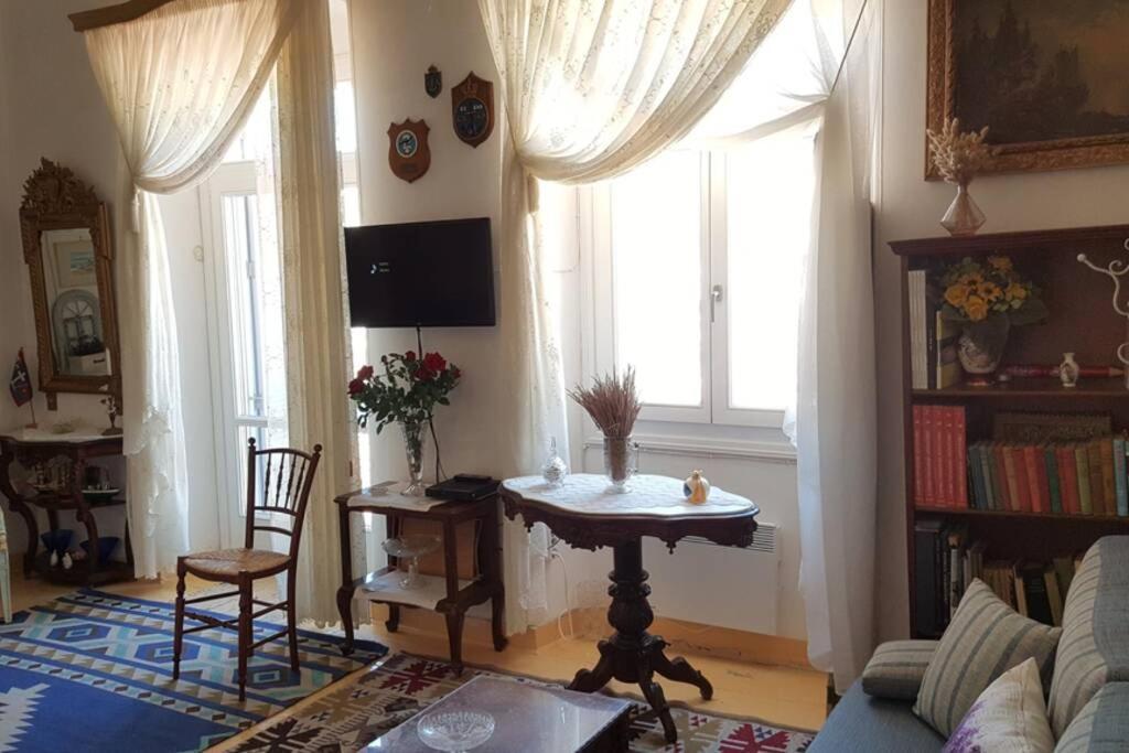 Mansion Alexandri Appartement Hydra  Buitenkant foto