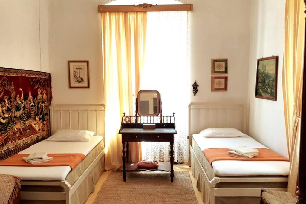 Mansion Alexandri Appartement Hydra  Buitenkant foto
